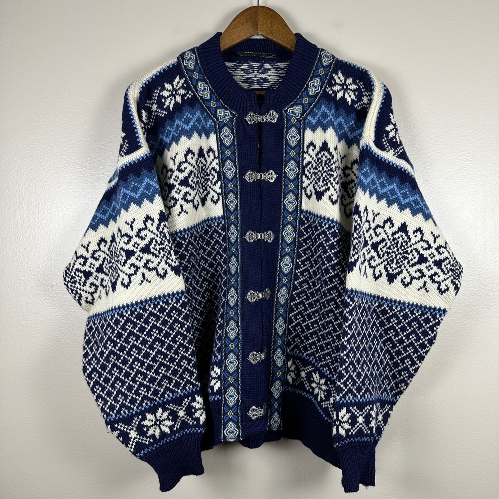 Nordstrikk Women's M Cardigan Sweater Blue White Fair Isle Wool Pewter Clasps